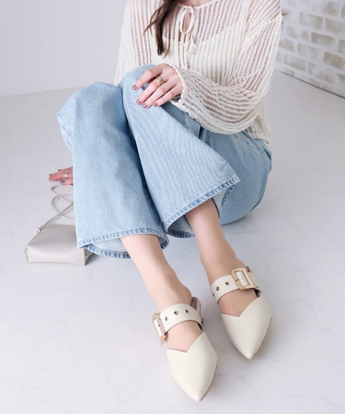 VIVIAN（ヴィヴィアン）の「ポインテッドトゥVカットバックルベルトミュールパンプス（パンプス・レディース・アイボリー/ブラック/シルバー・M/S/LL/L）」の18枚目の写真