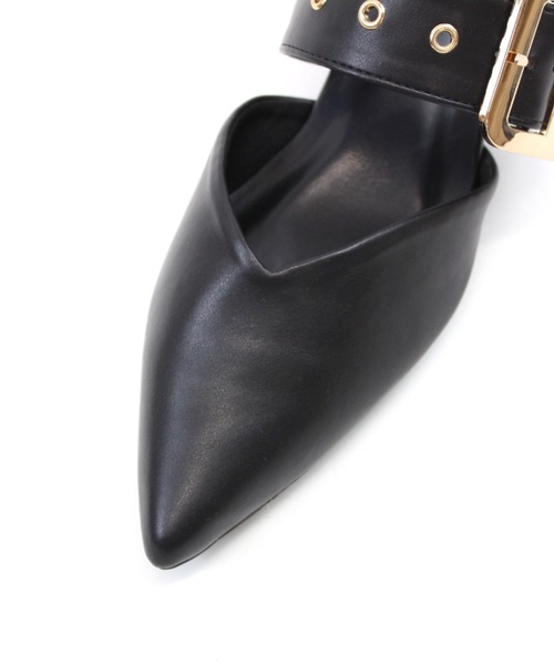 VIVIAN（ヴィヴィアン）の「ポインテッドトゥVカットバックルベルトミュールパンプス（パンプス・レディース・アイボリー/ブラック/シルバー・M/S/LL/L）」の11枚目の写真