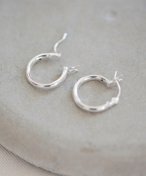 Senti(センティ)の「SENTI センティ / HOOP EARRING SV シルバー925フープピアス / 4015(ピアス(両耳用)・メンズ・シルバー・FREE)」の2枚目の写真
