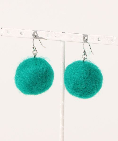 tone（トーン）の「【Le soleil】大人可愛い　羊毛フェルトボール　ピアス(MA)（ピアス（両耳用）・レディース・その他9/その他7/その他4/その他5/その他3/その他2/その他1/その他6/その他10/その他8・FREE）」の7枚目の写真