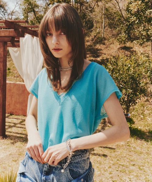 LA BELLE ETUDE（ラベルエチュード）の「2WAYシアーフレンチスリーブニット（ニット/セーター・レディース・ライトブルー/ブラック/ホワイト/グレー/ライトパープル・FREE）」の4枚目の写真