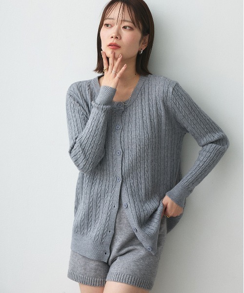 ad thie(アドティエ)の「ケーブルニット カーディガン(カーディガン/ボレロ・レディース・ブラウン/ブラック/ベージュ/グレー/オフホワイト・FREE)」の19枚目の写真