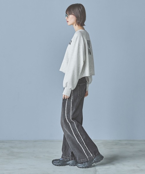 LAKOLE（ラコレ）の「サイドラインフリンジデニム / 290756（デニムパンツ・レディース・ライトブルー/ブラック/ブルー・SMALL/MEDIUM/LARGE）」の6枚目の写真