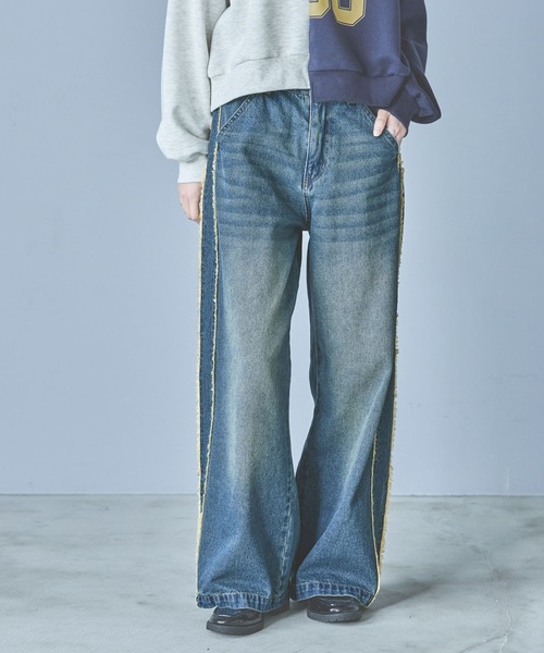 LAKOLE（ラコレ）の「サイドラインフリンジデニム / 290756（デニムパンツ・レディース・ライトブルー/ブラック/ブルー・SMALL/MEDIUM/LARGE）」の16枚目の写真