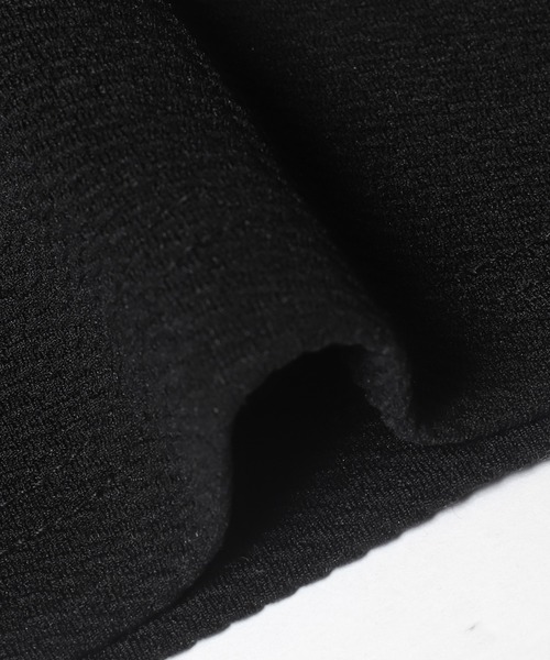 coca(coca)(コカ)の「エンボスVネックノースリーブワンピース(ワンピース・レディース・ブラック・ONE SIZE)」の4枚目の写真