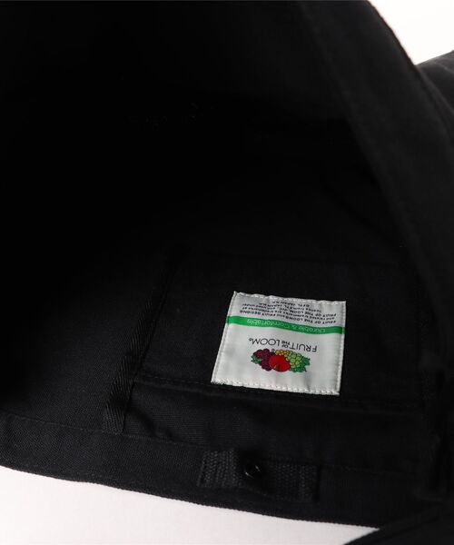 FRUIT OF THE LOOM(フルーツオブザルーム)の「Wendy`S NEWSPAPER BAG / ショルダーバッグ / ウェンディーズ / カジュアル / ロゴ / プリント / 大容量(ショルダーバッグ・レディース・ブラック/オフホワイト・FREE)」の5枚目の写真