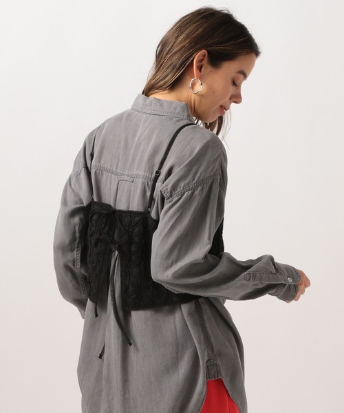 BAYFLOW（ベイフロー）の「[後ろのリボンで調節可能]レースキャミビスチェ（キャミソール・レディース・ブラック/オフホワイト・FREE）」の14枚目の写真