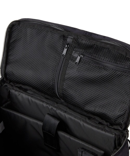 NEW ERA(ニューエラ)の「NEW ERA/ニューエラ バックパック ボックスパック 32L 14521371/14750940(バックパック/リュック・メンズ・ブラック・FREE)」の16枚目の写真