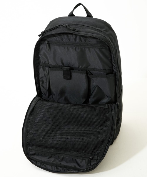 NEW ERA(ニューエラ)の「【NEW ERA/ニューエラ】SMART PACK UUC(バックパック/リュック・メンズ・ブラック・FREE)」の12枚目の写真