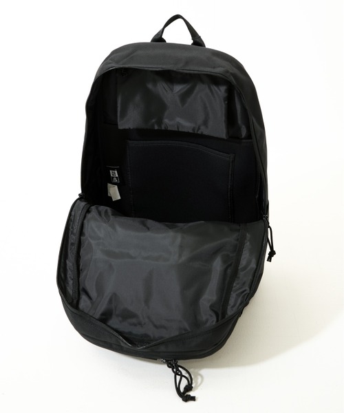 NEW ERA(ニューエラ)の「【NEW ERA/ニューエラ】SMART PACK UUC(バックパック/リュック・メンズ・ブラック・FREE)」の9枚目の写真
