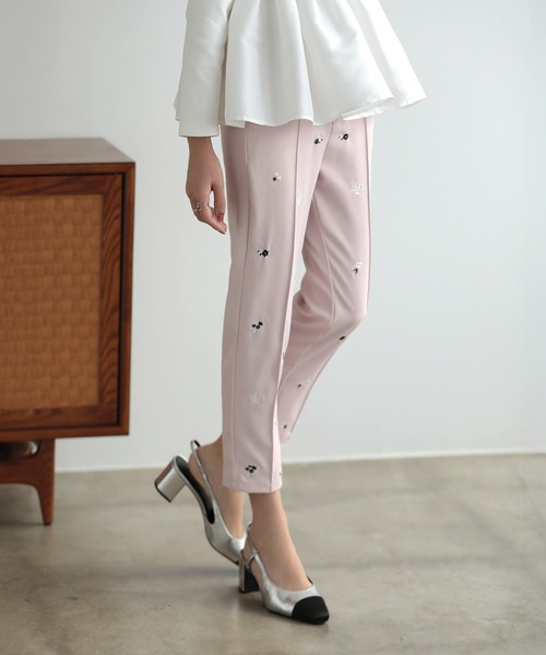 MERAKI（メラキ）の「フラワー刺繍パンツ（その他パンツ・レディース・ホワイト/ピンク/イエロー/ブルー・S/M/L）」の4枚目の写真