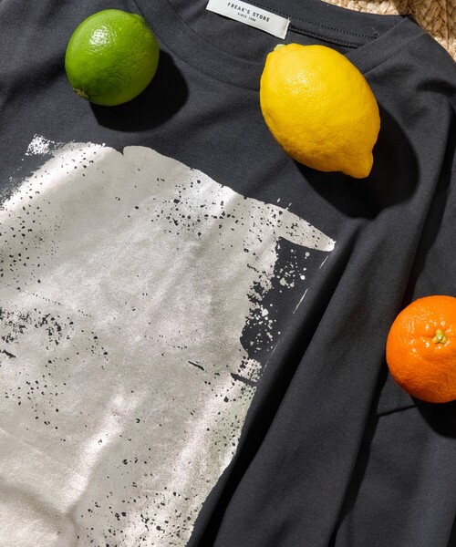 FREAK'S STORE（フリークスストア）の「限定展開　箔 プリント ビック 半袖シャツ（Tシャツ）（Tシャツ/カットソー・レディース・オフホワイト/スミクロ/ライトグレー・ﾌﾘ-）」の20枚目の写真