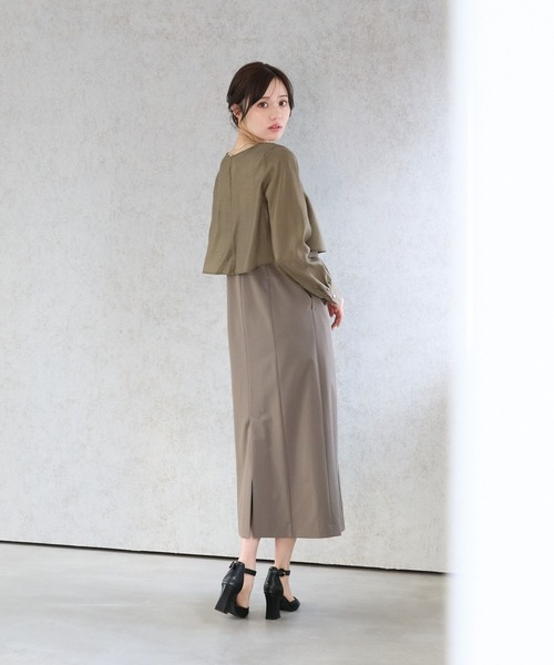 Andemiu(アンデミュウ)の「【セットアップ対応/コーデ完成】2Pブラウス×キャミワンピース325740(ワンピース・レディース・キャメル/ベージュ/ブラック・FREE)」の3枚目の写真