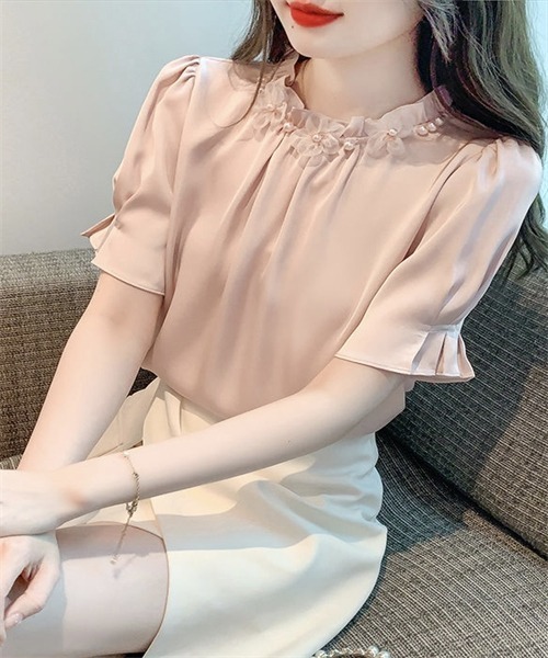 FREE STYLISTS（フリー スタイリスト）の「パールと立体花付け　フリルネックブラウス（シャツ/ブラウス・レディース・ホワイト/ライトグリーン/ピンク・S/L/M）」の16枚目の写真