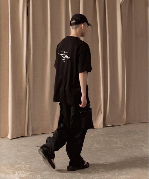 LIBERE(リベーレ)の「LIBERE リベーレ / LR LOGO T-SHIRT ロゴグラフィックプリントビッグシルエットTシャツ / 251214-251215-251216(Tシャツ/カットソー・メンズ・チャコール/ブラック/ホワイト・SMALL/LARGE/MEDIUM)」の18枚目の写真