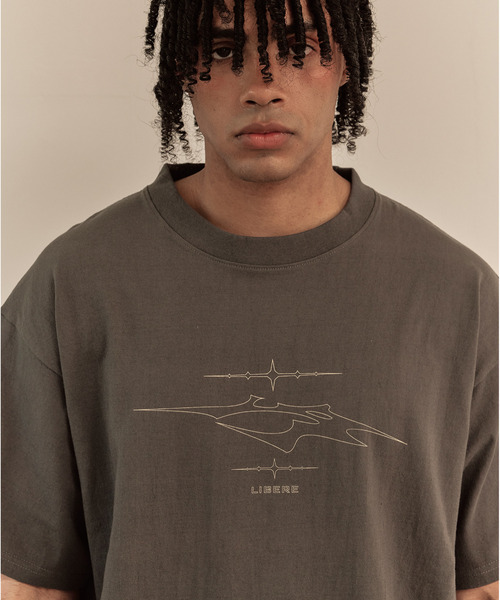 LIBERE(リベーレ)の「LIBERE リベーレ / LR LOGO T-SHIRT ロゴグラフィックプリントビッグシルエットTシャツ / 251214-251215-251216(Tシャツ/カットソー・メンズ・チャコール/ブラック/ホワイト・SMALL/LARGE/MEDIUM)」の13枚目の写真