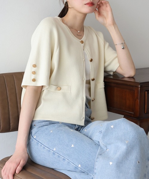 BLUEEAST（ブルーイースト）の「金ボタン半袖ニットジャケット（カーディガン/ボレロ・レディース・オフホワイト/アイボリー系/ネイビー系/ブラック/ピンクベージュ/ブラウン・MEDIUM）」の8枚目の写真