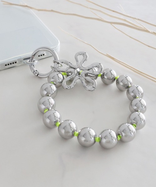 LEPSIM（レプシィム）の「ボールチャームハンドストラップ　328049（キーホルダー・レディース・イエロー/ブラック/ライトピンク・ONE SIZE）」の2枚目の写真