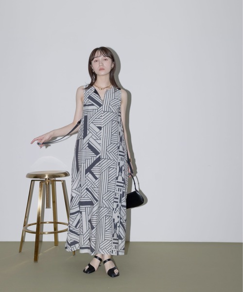 ジオメトリック ラインアクセント ワンピース Eimee Law│Eimee