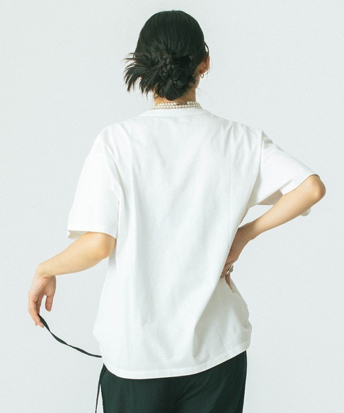 ROSE BUD(ローズバッド)の「(GENE HEAVENS)RAJASTHAN PHOTGRAPH TEE(Tシャツ/カットソー・レディース・ホワイト/ブラック・ONE SIZE)」の6枚目の写真