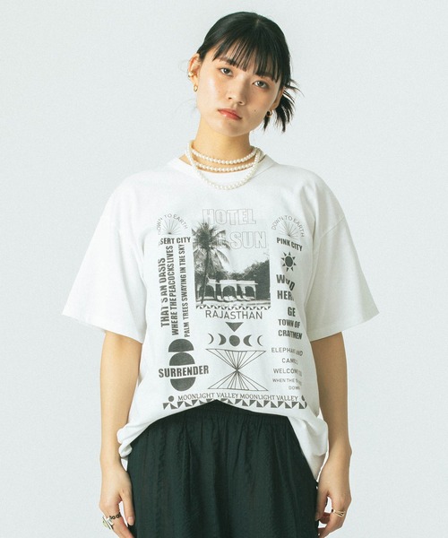 ROSE BUD(ローズバッド)の「(GENE HEAVENS)RAJASTHAN PHOTGRAPH TEE(Tシャツ/カットソー・レディース・ホワイト/ブラック・ONE SIZE)」の16枚目の写真