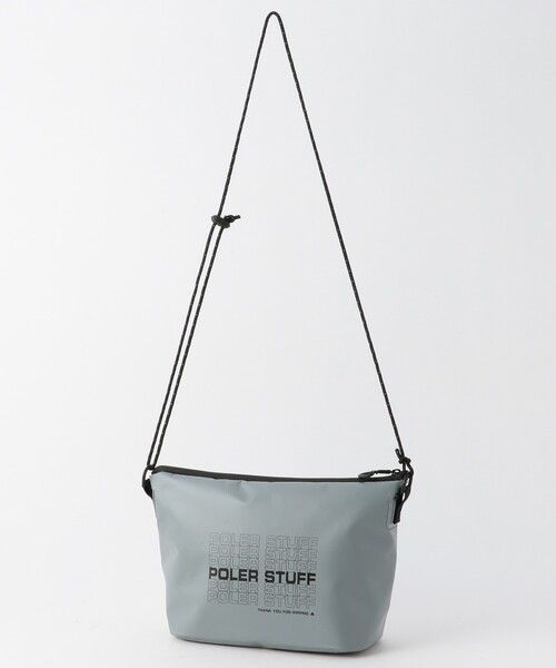 POLeR(ポーラー)の「POLeR/ポーラー HIGH&DRY PVC SACOCHE(ショルダーバッグ・メンズ・ベージュ/グレー・ONE SIZE)」の8枚目の写真