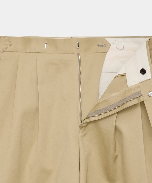 TWO TUCK CROPPED TROUSERS（スラックス）｜marka（マーカ）の