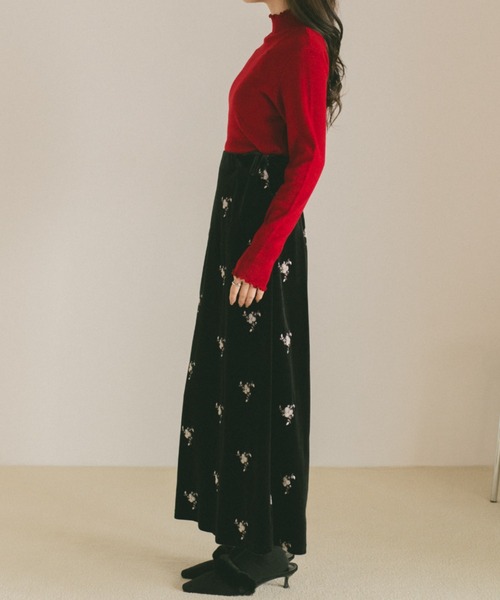 VANNIE U(ヴァニーユー)の「フラワー刺繍ベロアナロースカート(スカート・レディース・ブラック・S/M)」の20枚目の写真