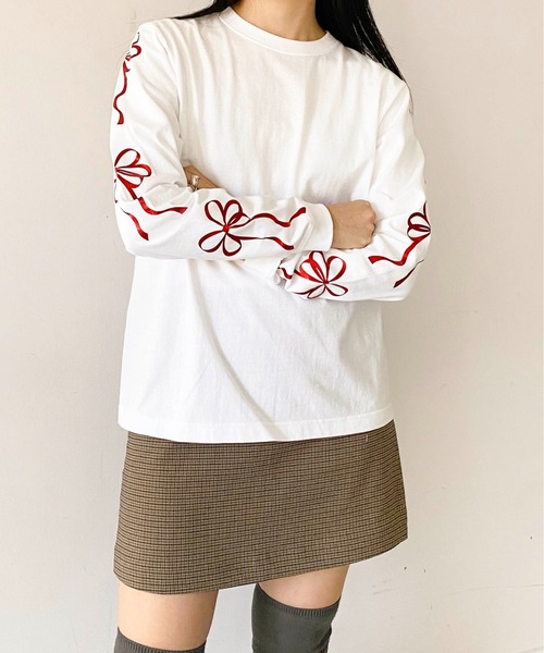 Casselini（キャセリーニ）の「Casselini(キャセリーニ)メタリックリボンロンT（Tシャツ/カットソー・レディース・ベージュ/ホワイト/ブラック・SMALL）」の4枚目の写真