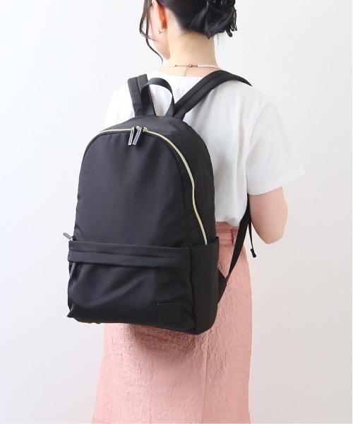 Legato Largo(レガートラルゴ)の「Legato Largo シルキー撥水リュック LI-V0083(バックパック/リュック・レディース・グレー/グリーン/ベージュ・FREE)」の5枚目の写真