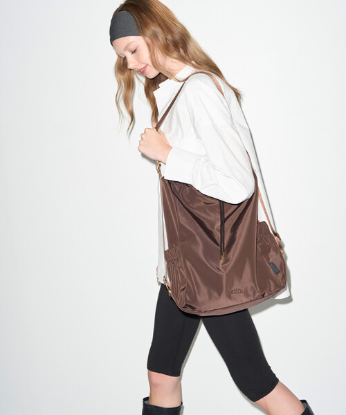 OUTDOOR PRODUCTS（アウトドアプロダクツ）の「OUTDOOR PRODUCTS × Firsthand/アウトドアプロダクツ 別注 2WAY ワンハンドルバッグ / ショルダーバッグ / ナップサック（ショルダーバッグ・レディース・ブラック/ブラウン・ONE SIZE）」の6枚目の写真