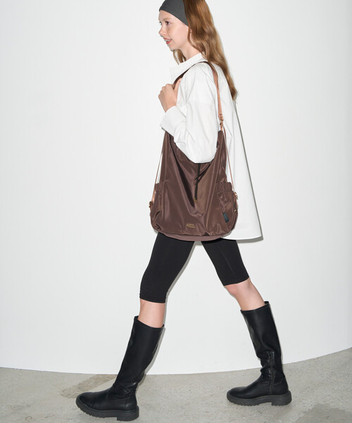 OUTDOOR PRODUCTS（アウトドアプロダクツ）の「OUTDOOR PRODUCTS × Firsthand/アウトドアプロダクツ 別注 2WAY ワンハンドルバッグ / ショルダーバッグ / ナップサック（ショルダーバッグ・レディース・ブラック/ブラウン・ONE SIZE）」の7枚目の写真