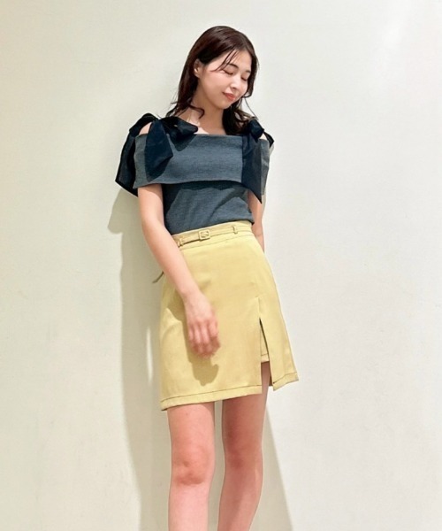 REDYAZEL（レディアゼル）の「コントラストステッチミニスカート（スカート・レディース・イエロー/ブルー/ブラック・SMALL/MEDIUM）」の11枚目の写真