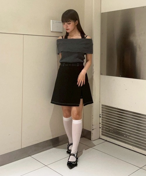 REDYAZEL（レディアゼル）の「コントラストステッチミニスカート（スカート・レディース・イエロー/ブルー/ブラック・SMALL/MEDIUM）」の9枚目の写真