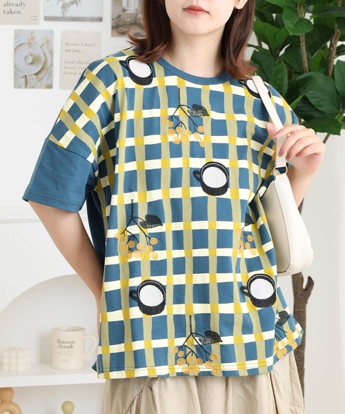 Emago(イマゴ)の「EMAGO チェックプリント刺繍T(Tシャツ/カットソー・レディース・ブラック/アイボリー/ネイビー・FREE)」の1枚目の写真