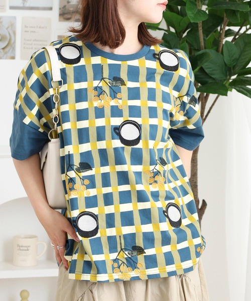 Emago(イマゴ)の「EMAGO チェックプリント刺繍T(Tシャツ/カットソー・レディース・ブラック/アイボリー/ネイビー・FREE)」の16枚目の写真