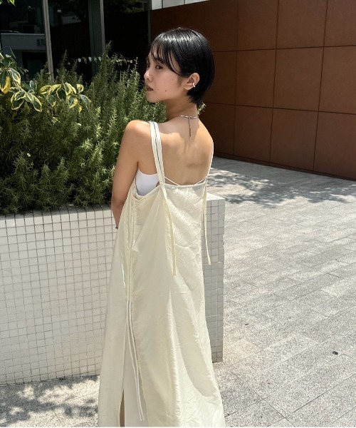 Ameri（アメリ）の「2WAY SHEER LAYERED CAMI DRESS（ワンピース・レディース・アイボリー/ブラック/ライトブルー・SMALL/MEDIUM）」の6枚目の写真