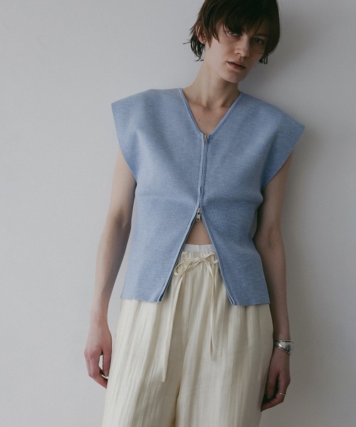 MANOF(マノフ)の「ZIP UP KNIT TOPS(その他トップス・レディース・サックスブルー/チャコールグレー/ホワイト・FREE)」の3枚目の写真