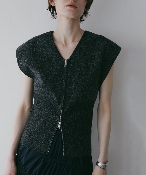 MANOF(マノフ)の「ZIP UP KNIT TOPS(その他トップス・レディース・サックスブルー/チャコールグレー/ホワイト・FREE)」の4枚目の写真