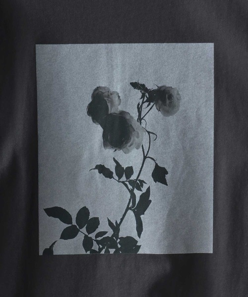 SITRY（シトリー）の「Vintage Like Flower Print T-Shirt/ヴィンテージライク フラワープリント 半袖Tシャツ レディース メンズ（Tシャツ/カットソー・メンズ・ブラック系その他4/ブラック系その他/ブラック系その他3/ブラック系その他2・M/L/LL）」の11枚目の写真