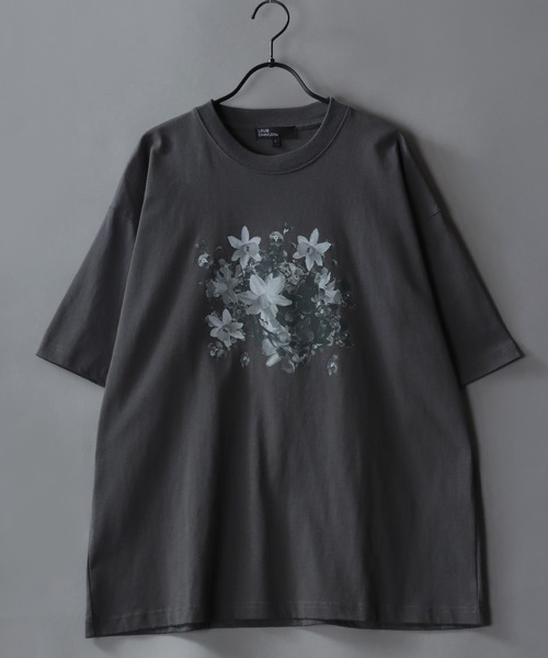 SITRY（シトリー）の「Vintage Like Flower Print T-Shirt/ヴィンテージライク フラワープリント 半袖Tシャツ レディース メンズ（Tシャツ/カットソー・メンズ・ブラック系その他4/ブラック系その他/ブラック系その他3/ブラック系その他2・M/L/LL）」の6枚目の写真