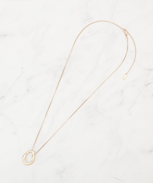 SHOO・LA・RUE（シューラルー）の「つやなしオープンループネックレス（ネックレス・レディース・ゴールド/シルバー・00）」の5枚目の写真