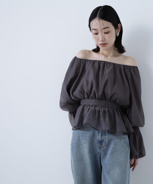 NATURAL BEAUTY BASIC(ナチュラルビューティーベーシック)の「◇シアーギャザーペプラムブラウス(シャツ/ブラウス・レディース・ライトグリーン/ベージュ/チャコールグレー・MEDIUM/SMALL)」の10枚目の写真