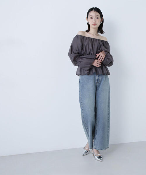 NATURAL BEAUTY BASIC(ナチュラルビューティーベーシック)の「◇シアーギャザーペプラムブラウス(シャツ/ブラウス・レディース・ライトグリーン/ベージュ/チャコールグレー・MEDIUM/SMALL)」の11枚目の写真
