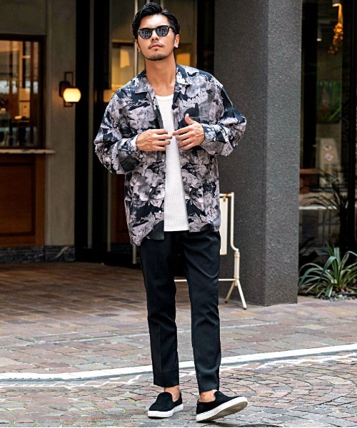 CavariA（キャバリア）の「『CavariA/キャバリア』転写花柄オープンカラー半袖シャツ（シャツ/ブラウス・メンズ・イエロー/ブラック・L/M）」の3枚目の写真