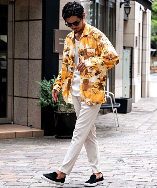 CavariA（キャバリア）の「『CavariA/キャバリア』転写花柄オープンカラー半袖シャツ（シャツ/ブラウス・メンズ・イエロー/ブラック・L/M）」の6枚目の写真