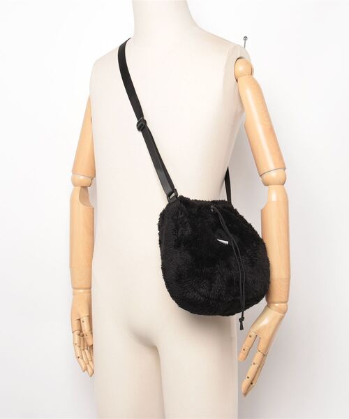 CRAZY CREEK（クレイジークリーク）の「CRAZY CREEK クレイジークリーク フリース ボールポーチ（ショルダーバッグ・レディース・B/A・FREE）」の13枚目の写真