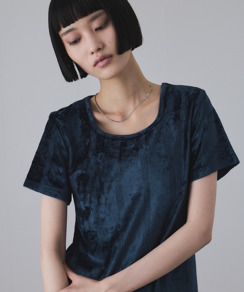 MILLER(ミラー)の「【Miller for ADAM ET ROPE'】別注 ベロアスクエアTee(Tシャツ/カットソー・レディース・グリーン/ネイビー・FREE)」の2枚目の写真