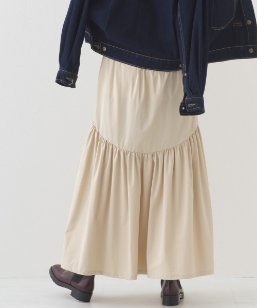 OMNES（オムネス）の「ナイロン リップストップギャザー切替ロングスカート（スカート・レディース・ホワイト/ベージュ/ブラック/カーキ・FREE）」の16枚目の写真