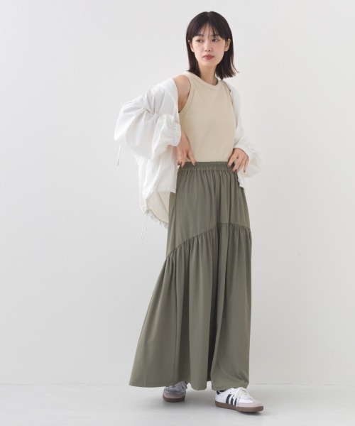 OMNES（オムネス）の「ナイロン リップストップギャザー切替ロングスカート（スカート・レディース・ホワイト/ベージュ/ブラック/カーキ・FREE）」の22枚目の写真